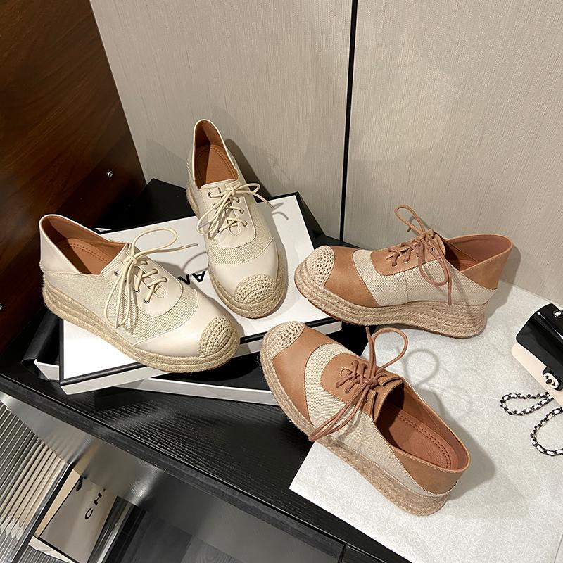 Brytyjski styl patchworkowe espadryle na koturnie z prawdziwej skóry z okrągłym noskiem, wiązane na krzyż, na płaskiej platformie, damskie płócienne buty rybackie