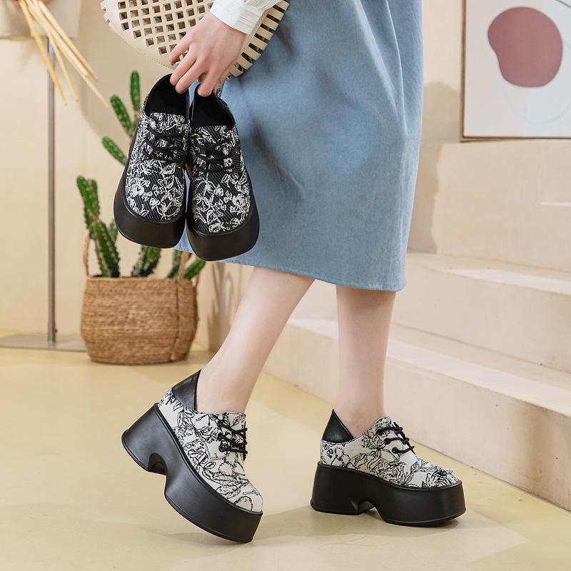Two wear casual women's single shoes spring 2025 new trend retro new Chinese irregular satin jacquard tide