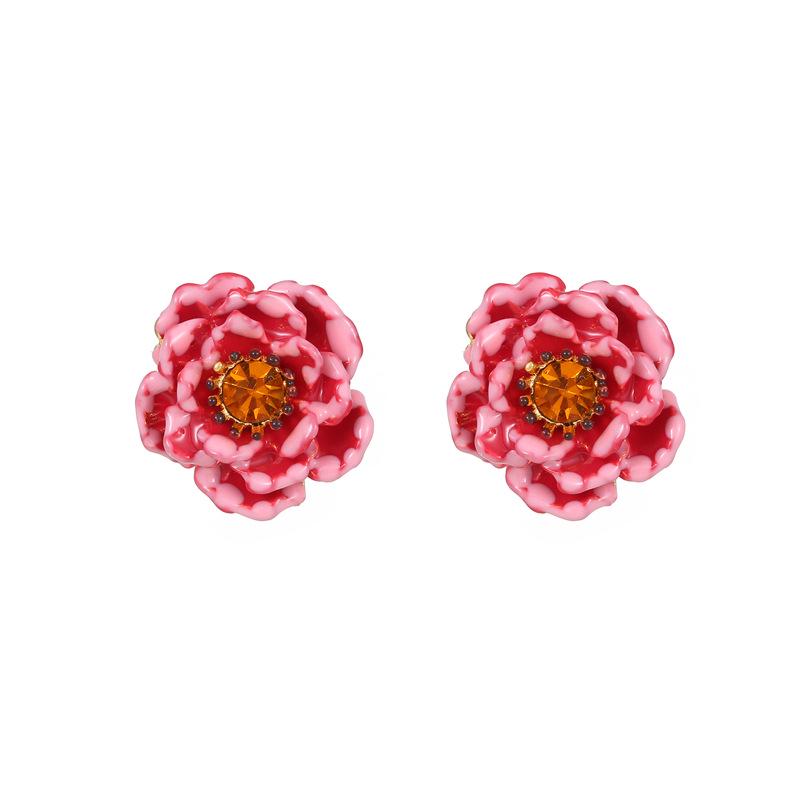 Elegant Retro Chinese Style Flower Stud Earrings with 3D Design