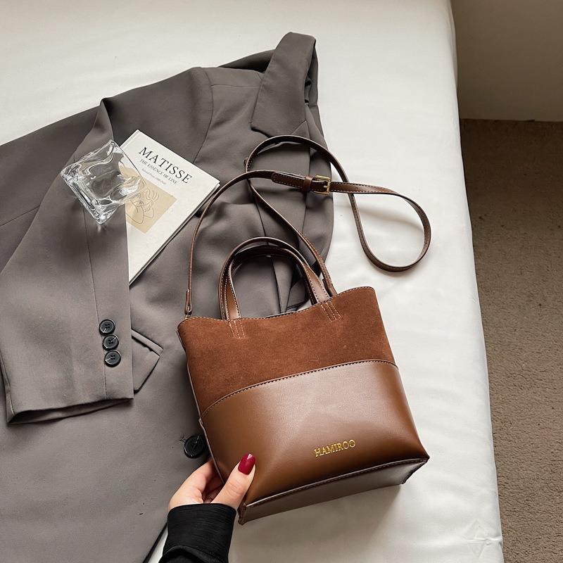 Fashion Niche High-value Handbag Women's Autumn New Large-capacity Retro Simple Shoulder Small Square Bag