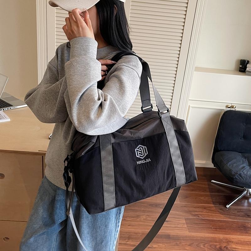 Reisetasche mit großem Fassungsvermögen, mehrfarbige Nähte, Fitnesstasche, Trocken- und Nassfach, Trainingstasche, Gepäcktasche