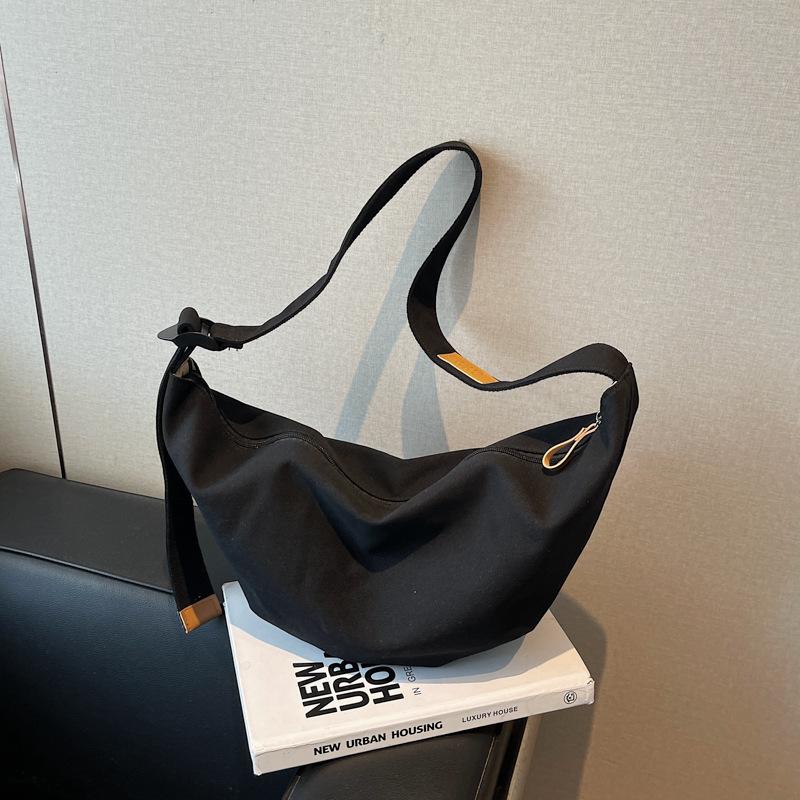 

Canvas bag women s summer new niche design fashion shoulder bag versatile messenger bag dumpling bag чорний