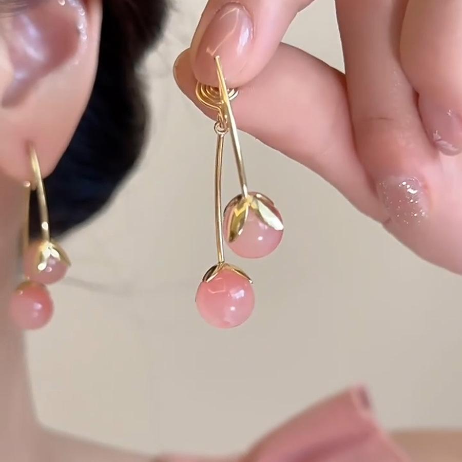 Pink stone bud fringed earrings women's simple light luxury stud earrings fashionable and sweet girl heart earrings