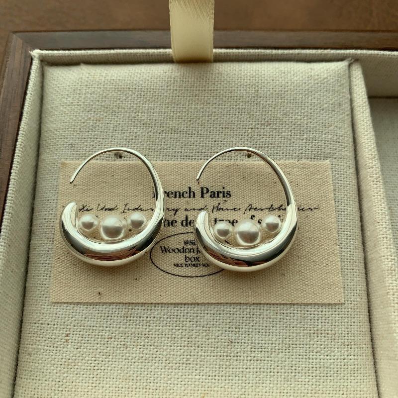 Simple Crescent Moon Pearl Earrings, Ear Hooks, French Light Luxury Fashion Niche Personality Unique Minimalist Style High-End Earrings