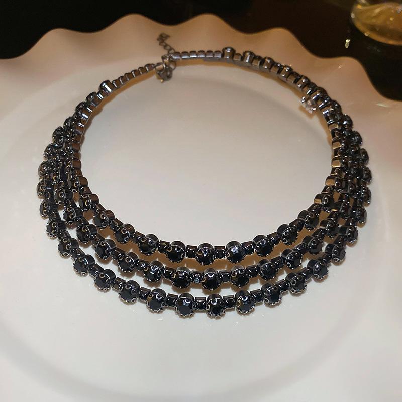 Elegant Rhinestone Flower Tassel Necklace for Women - Stylish Geometric Water Drop Design