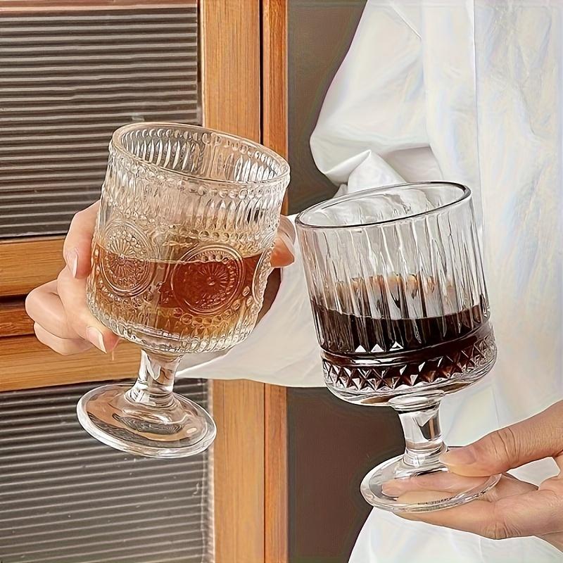 4ks Vintage sklenice na víno Okouzlující embosované skleněné poháry Sada Sklenice na míchané nápoje Džus Káva Šálek na šumivou vodu Pro bary Restaurace Párty a večeře