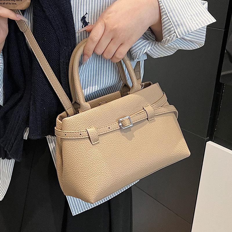 Wholesale Simple Temperament Portable Platinum Bag Women's Business Commuter Style Advanced Lychee Pattern Messenger Bag