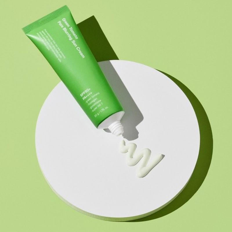

Green Tomato Pore Blurring Sunscreen 50g