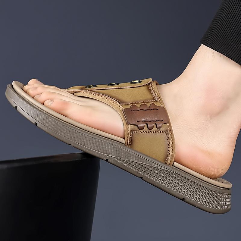 Fashion Summer New Designer Antiskid Soft Sole Flip Flops for Men Fashion Casual Leather Slippers Male Outwear Beach Shoes Man