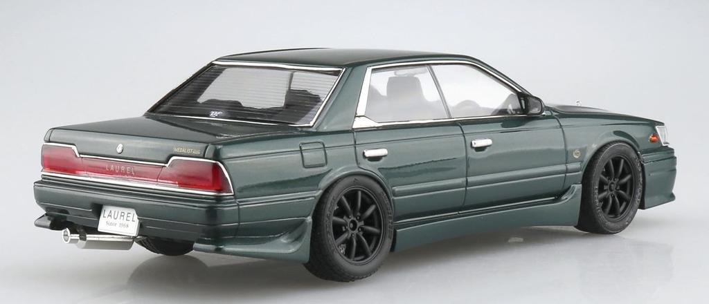 AOSHIMA Vyladěná řada vozů Nissan HC33 Laurel 1991 Aero Custom Plast Model 1/24 č.83