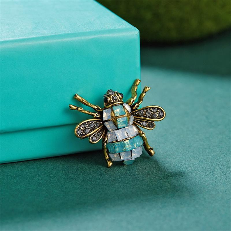 Retro Bee Rhinestone Painting Oil Brooch Personality Cute Animal High -End Exquisite Pectoral