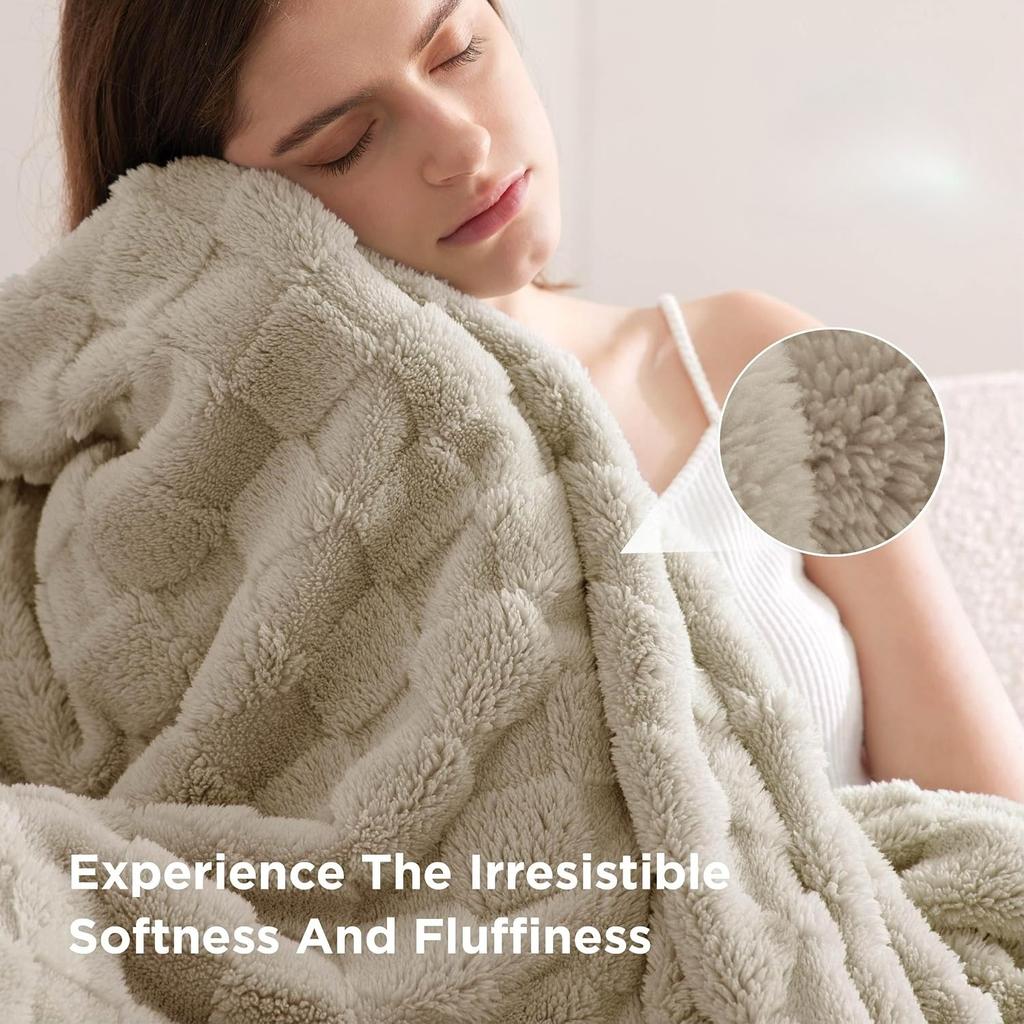Coral Fleece Blanket Dormitory Sofa Nap Blanket