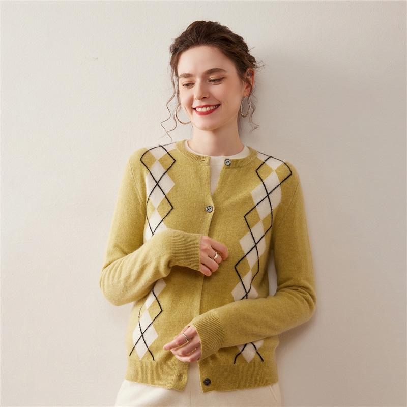 Women's Retro Diamond Pattern Cashmere Cardigan - Single-breasted, Round Neck, Warm Sweater for Autumn and Winter