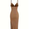 Modisches, schlichtes, ärmelloses Trägerkleid aus Strick für Frühling und Sommer, mit tiefem Rückenausschnitt und sexy langem Rock mit Ausschnitt.