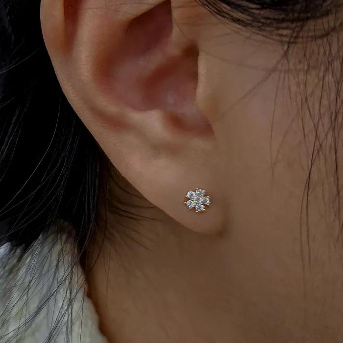 14K Say Flower Cubic Earrings