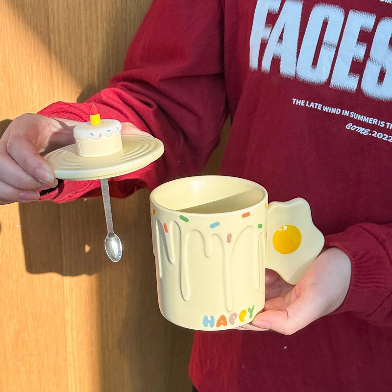 Narozeninový dárek Roztomilý Mléčný Fufu Zavařené Vejce Keramický Hrnek Dortový Hrnek s Víčkem Pár Chlapec a Dívka Hrnek na Pití Vody