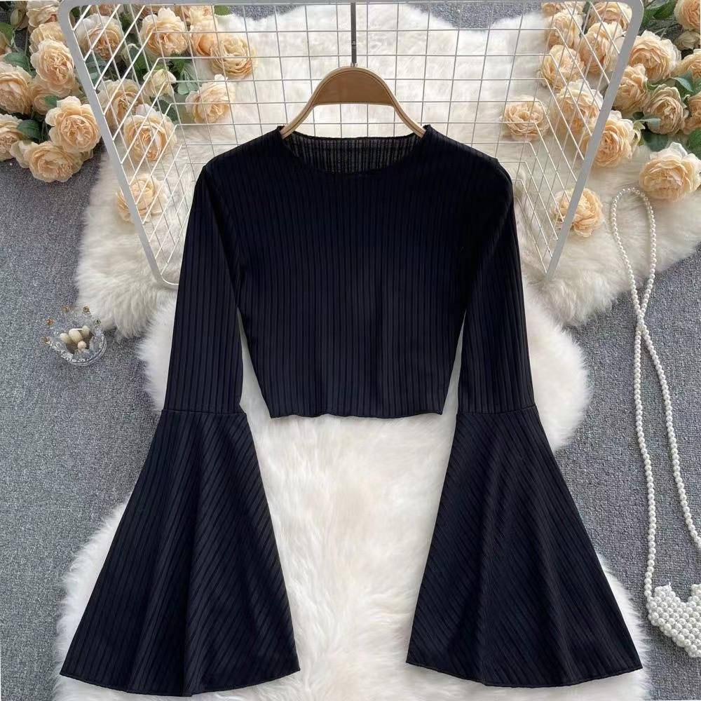 

Chic Bell Sleeve Spicy Girl Slim Fit Top - Stylish & Beautiful Design M чорний