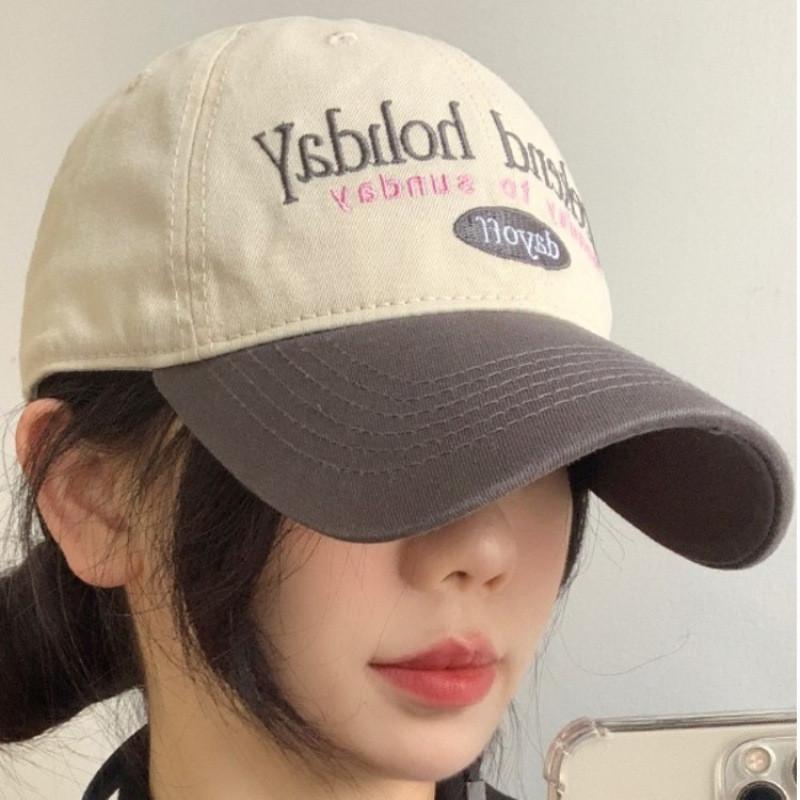 Vintage Style Baseball Cap For Women With Adjustable Fit For Autumn Casual Wear