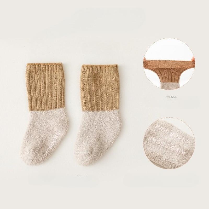 Autumn and Winter Coral Fleece Thickened Baby Socks  Anti-slip Dispensing  Baby Anti-slip Floor Socks Newborn Mid-calf Socks