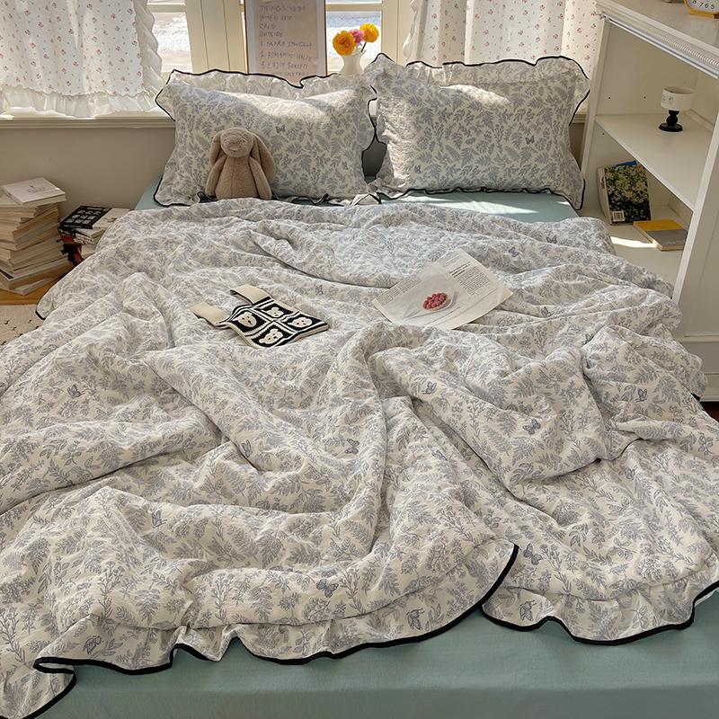 

Korean Style Summer Quilt New Cool Feeling Quilt Bare Sleeping For Women Girl Teens Romantic Bedroom Decor Queen King Size 110x150cm