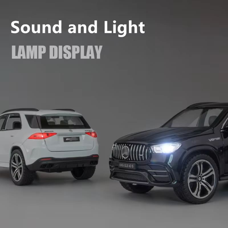 New 1:32 GLE 63S SUV Alloy Car Model Die-cast Metal Toy Off-road Car Model High Simulation Sound and Light Pull Back Collection Children Boy Gift