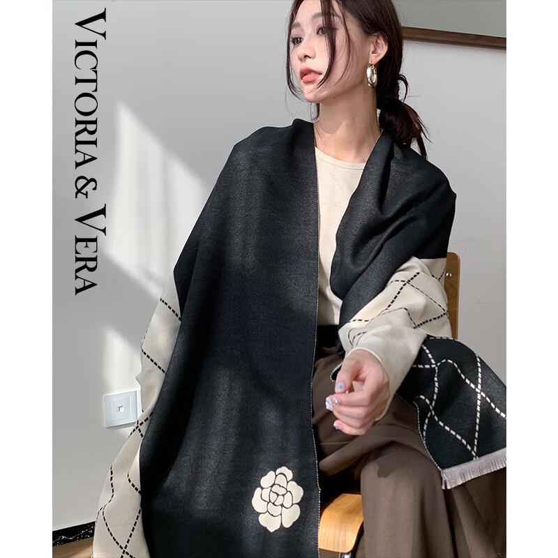 VICTORIA&VERA Oversized Camellia Fringed Scarf