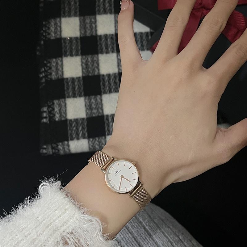 Daniel Wellington European and American watches watch for women, classic flowing gold watch, light luxury, good-looking small round watch DW00100418