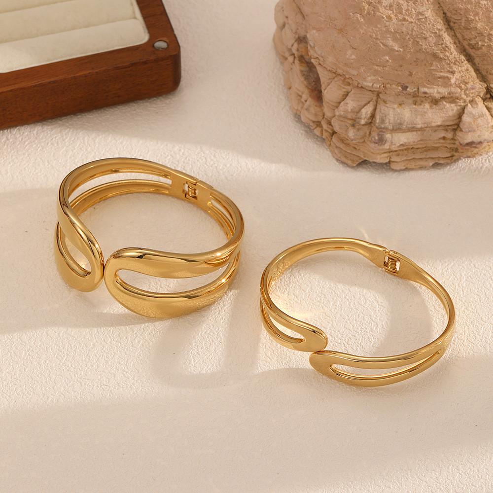 Bracciale Aperto in Acciaio Inossidabile per Donna Placcato Oro con Design Geometrico Estate