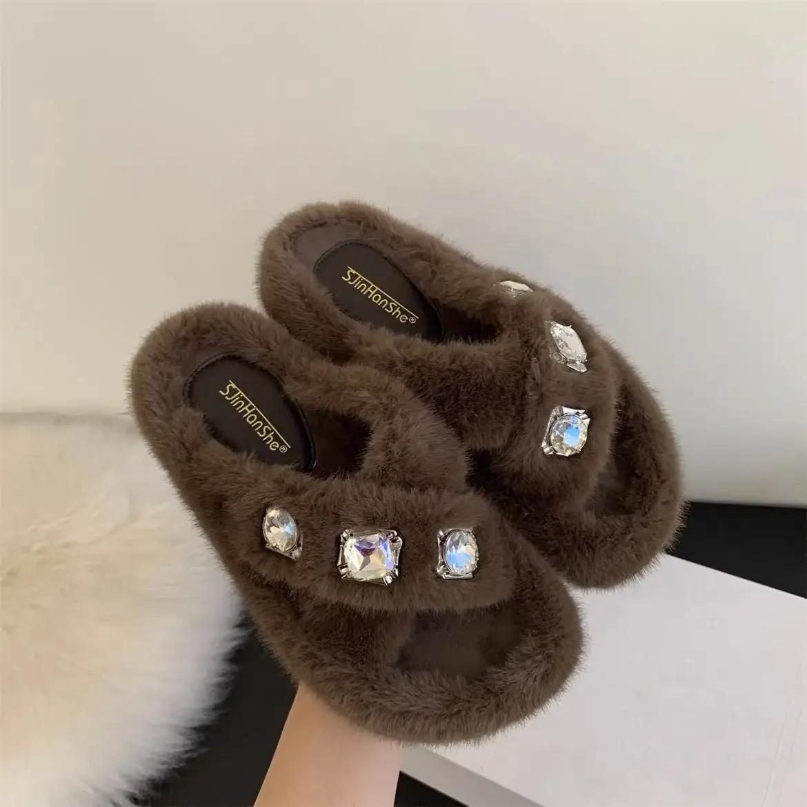 

Мода 2025 Домашние Женские Тапочки Шлепанцы Желейные Вьетнамки Меховые Слайдеры Модная Платформа 2024 Блестящие Плюшевые Роскошные Хрустальные Блестящие Слайдеры 35 темно-коричневого