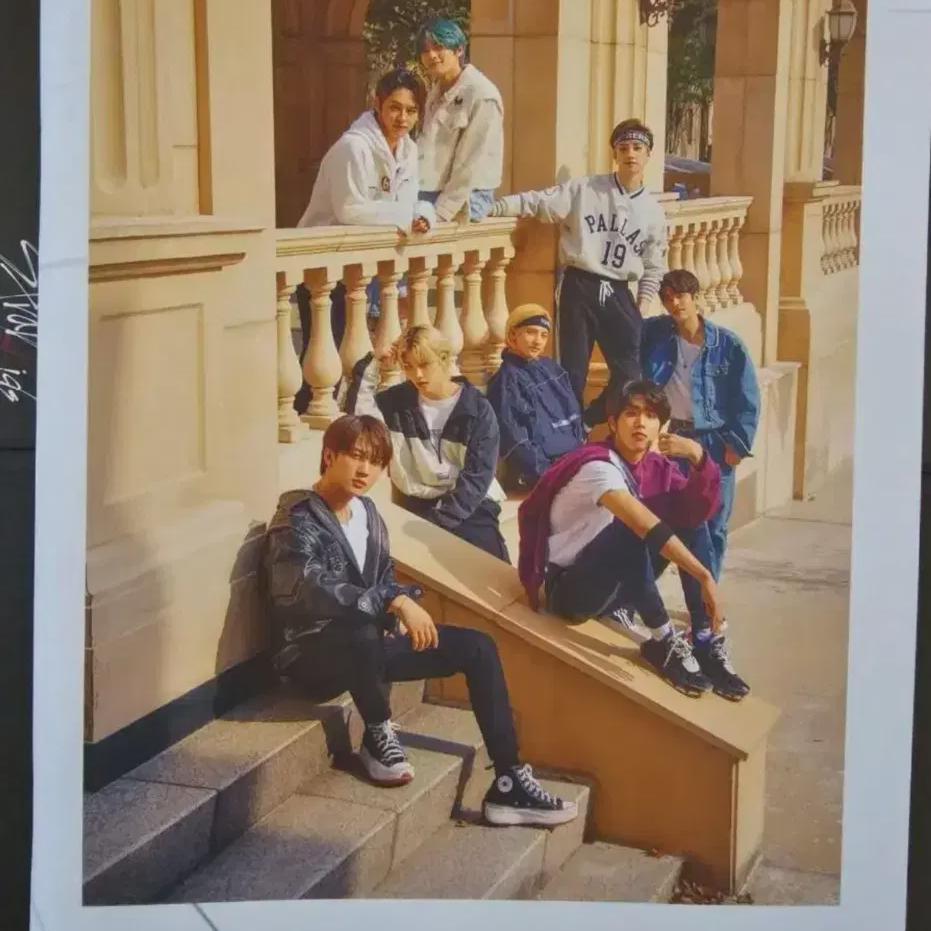

Stray Kids Unlocked Con Иллюстрированная фотокнига Skis Concert Straykids