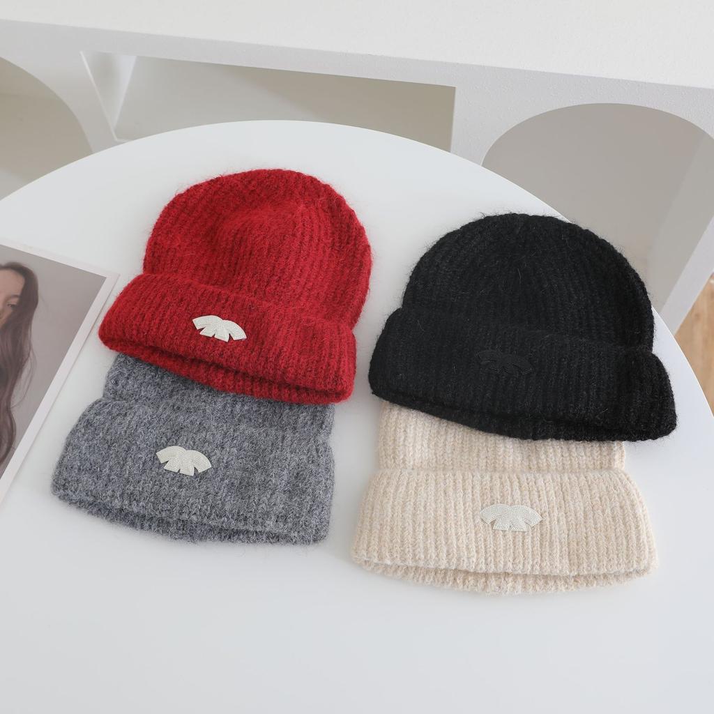 New Knitted Hats for Women in Autumn and Winter: Warm Thickened Cold Hats That Look Good on The Face and Protect The Ears