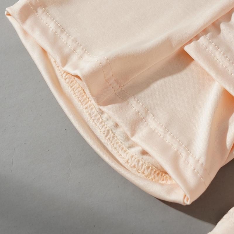 Women's Shorts Underwear Ice Silk Safety Pants Seamless Anti-exposure Women's Ultra Thin Short Leggings