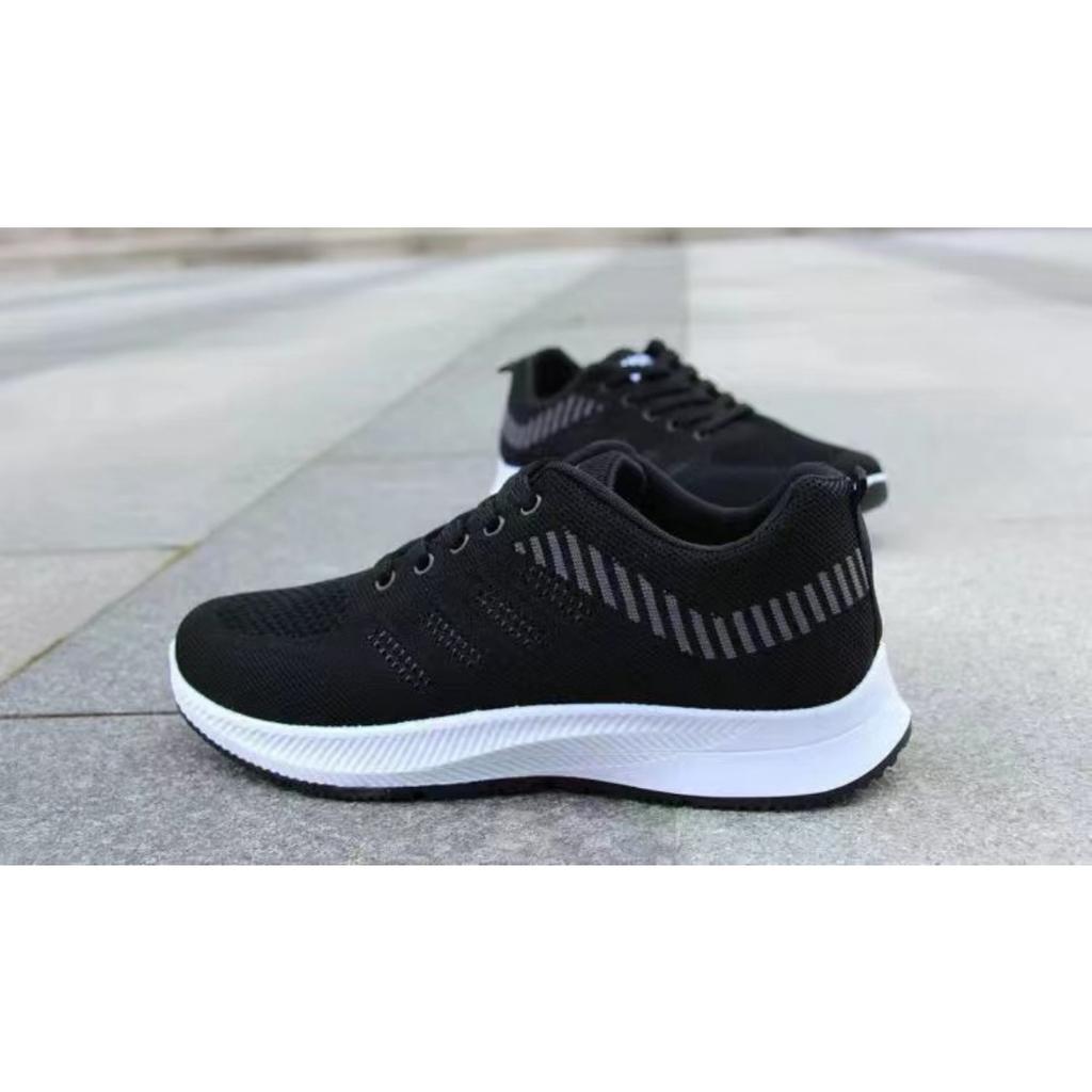 Men's Fashionable Sports Shoes - Breathable and Lightweight for Outdoor Walking and Training