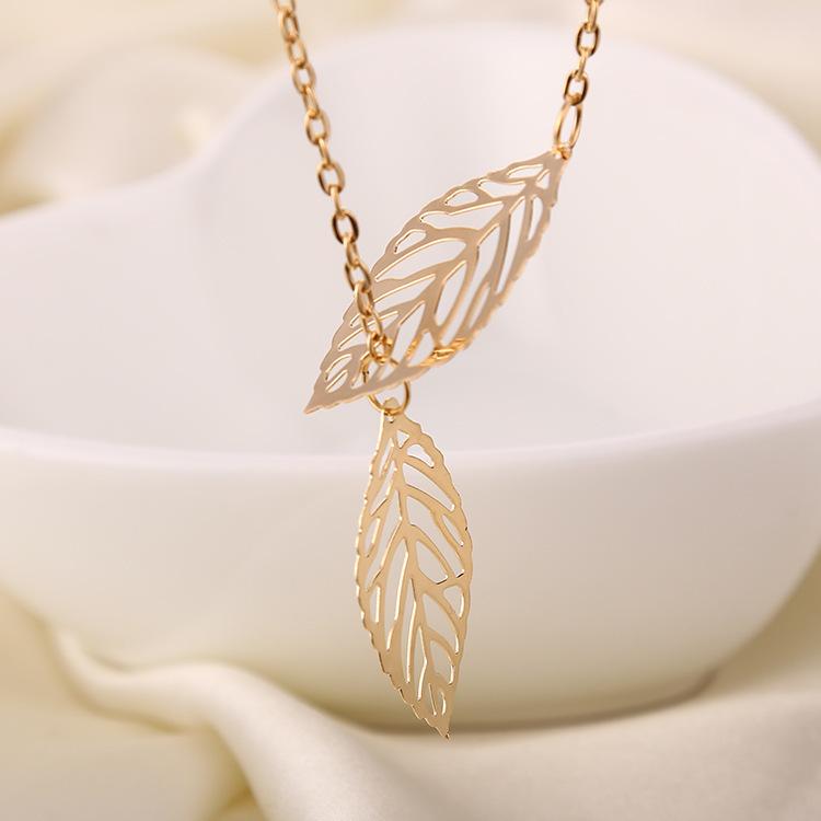 Direct Sales, Simple, Small and Fresh, Personalized, Double Leaves, Fringed Necklace.