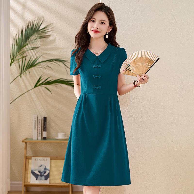 2025 Letní Dámské Módní Šaty Střední Délky s Límcem a Zapínáním na Žabky v Čínském Stylu