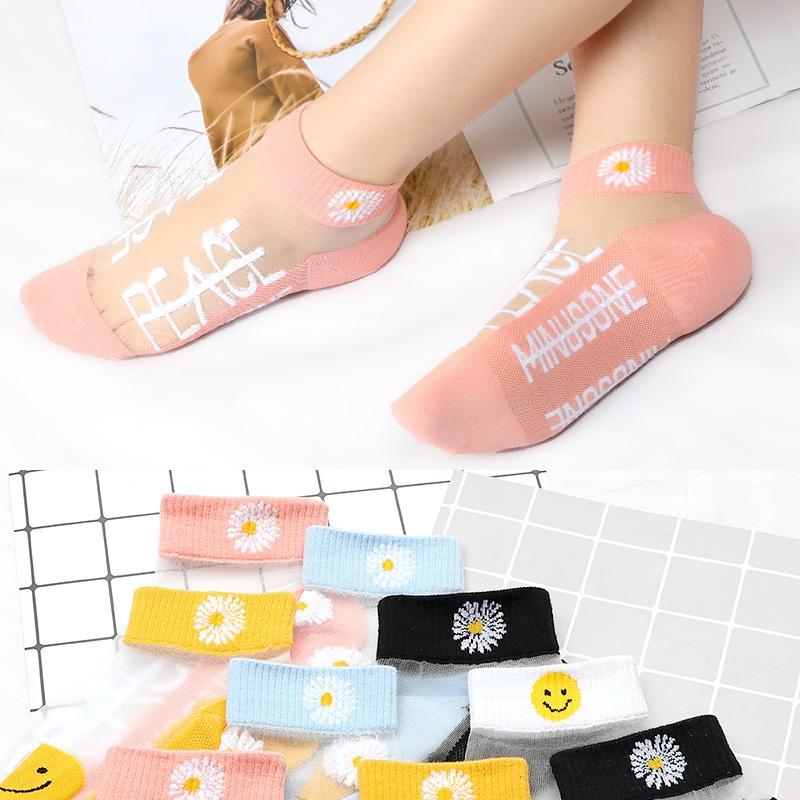 5 Pairs of Ladies Spring and Summer New Small Daisy Crystal Silk Short Boat Socks