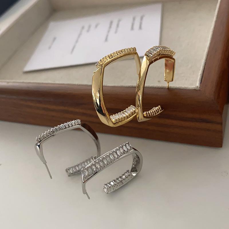 Geometric Square Stud Exquisite Diamond-Set Atmospheric High-End Versatile Niche Design Cold Wind
