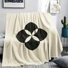 1Pc Simple Geometry Print Flannel Blanket, High Quality Comfortable for All Seasons, Home Decor, Warmth and Comfort, Perfect for Christmas Gifts W18