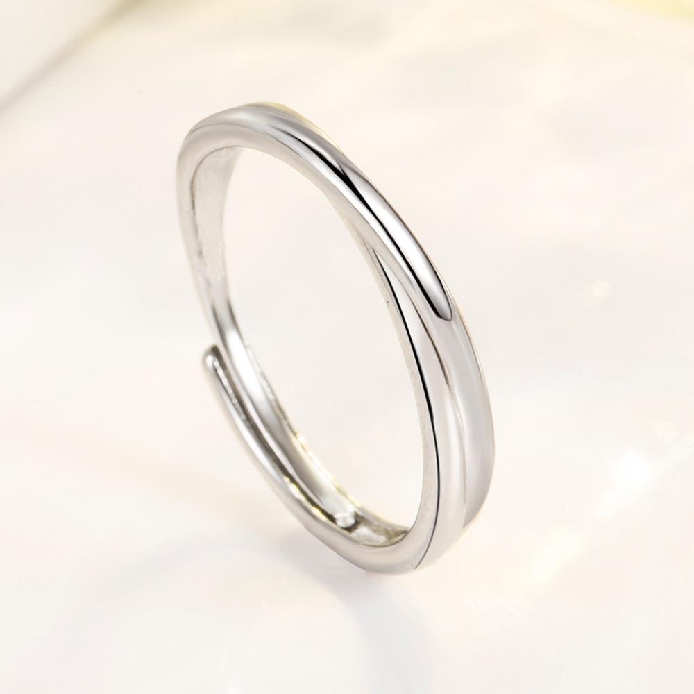 Mobius Intertwined Love Rings: Adjustable Couple Rings for Men and Women