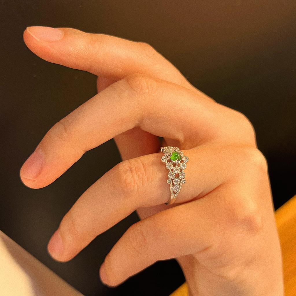 Full Green Yang Green Natural Jadeite Ring, Women'S Opening Is Slightly Inlaid, And The Real Shot Is Fidelity.