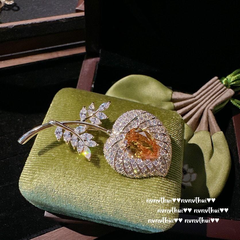 Sotheby S Cream Rose Gem Pearl Brooch, Antique Plated 18K Gold, Farah, Butterfly Zircon Brooch