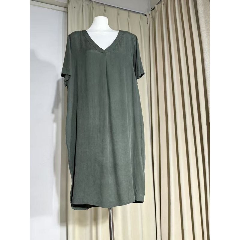 Completely Relaxed Feeling Very Comfortable Copper Ammonia Wire Over the Knee Straight V-neck Dress