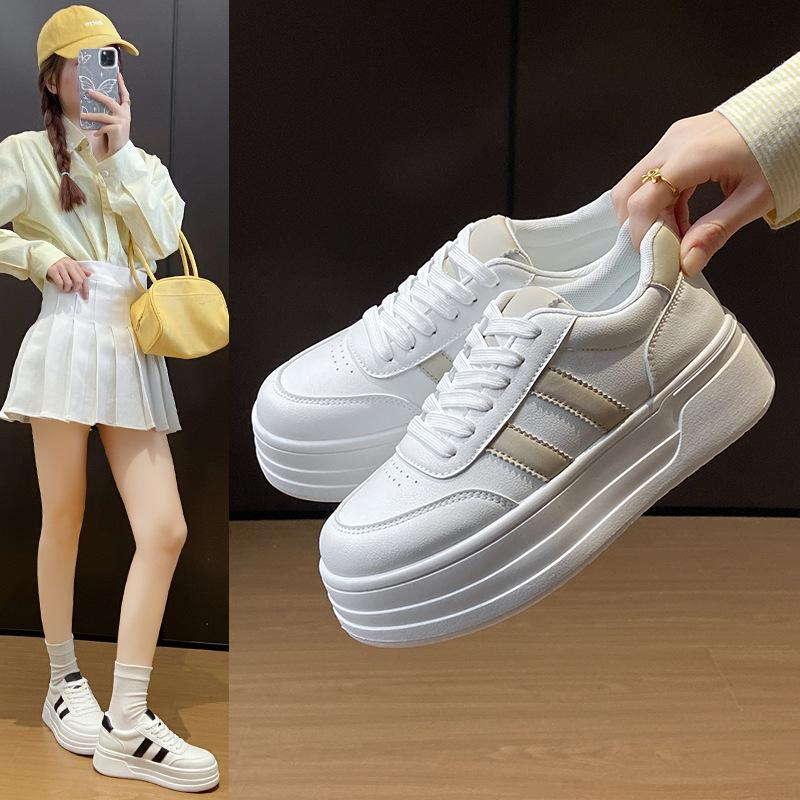 2025 little white shoes women's spring new Korean version ins female students leisure sports versatile board shoes street shot BK6905