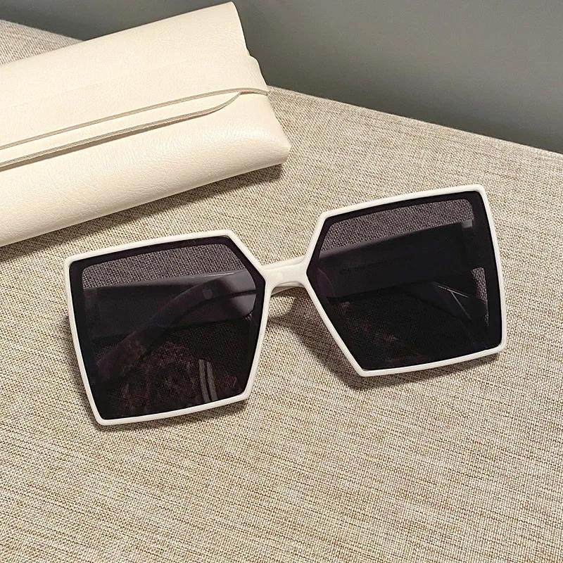 New Vintage Large Frame Sunglasses Women'S Brand Designer Square Sun Glasses Women Travel Fashion Eyewear Uv400