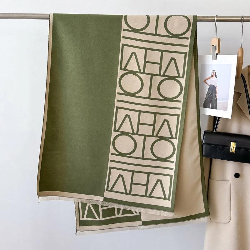 2024 Neuer vielseitiger Herbst- und Winter-Buchstabenspleiß-einfacher Nackenschutz-warmer Schal