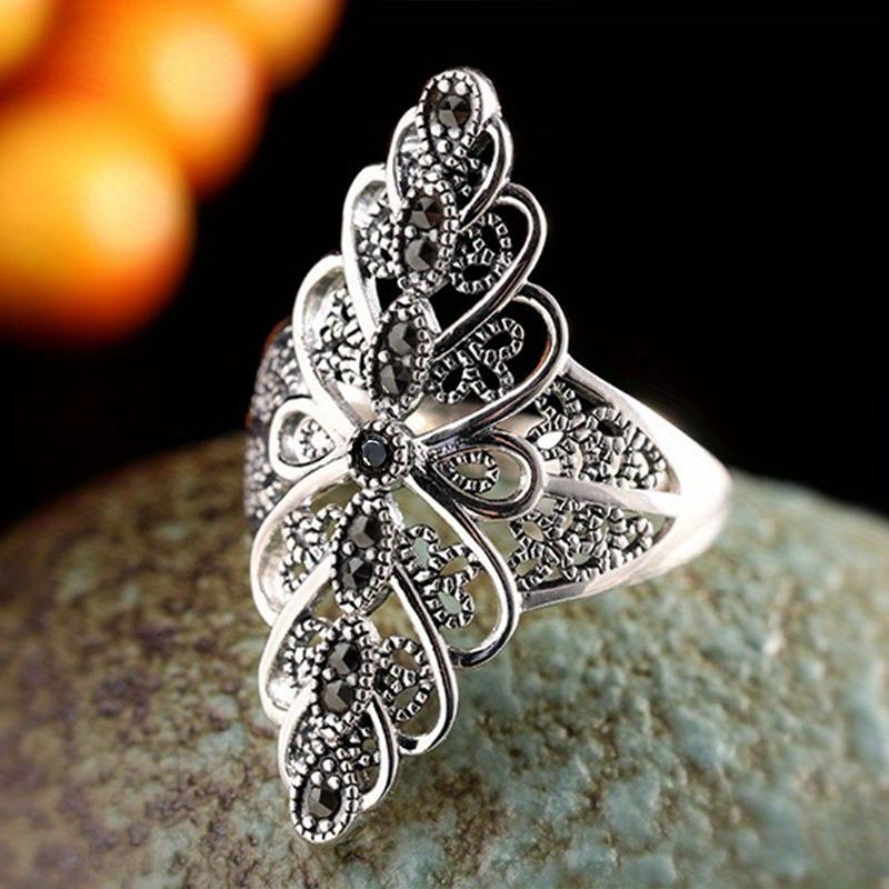 Huitan Hyperbole Leaf Design Opening Rings With Black Cubic Zirconia Vintage Women Rings For Anniversary Party Bohemia Jewelry