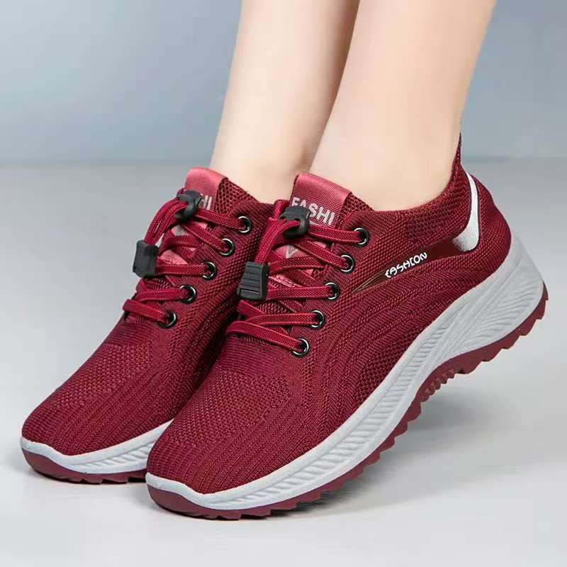 Chinese Shoes Spring and Autumn New Walking Shoes Breathable Dad Sports Mother Shoes Breathable Travel Shoes Soft-soled Shoes