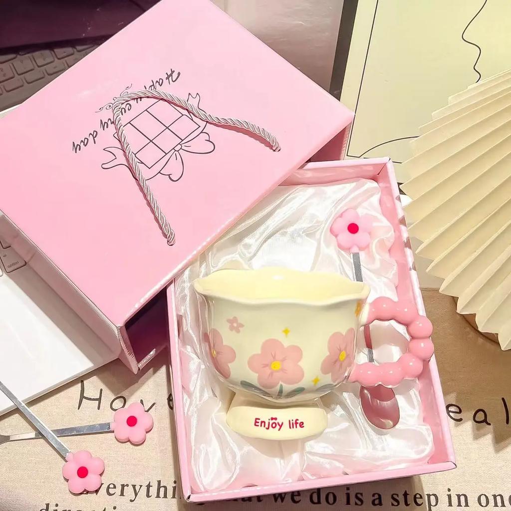Girls Souvenir Coffee Mug Household Ceramic Cup High Quality Cup Mugs Coffee Miilk Cups Water Cup Birthday Gift Creative Flower