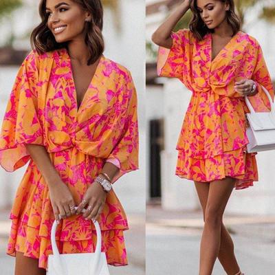 2025 Neues Damenkleid mit Fledermausärmeln und Blumendruck, V-Ausschnitt, Rüschensaum, kurzes Kleid für den Herbst, locker sitzendes Mini-Kleid mit Wellenmuster für die Freizeit