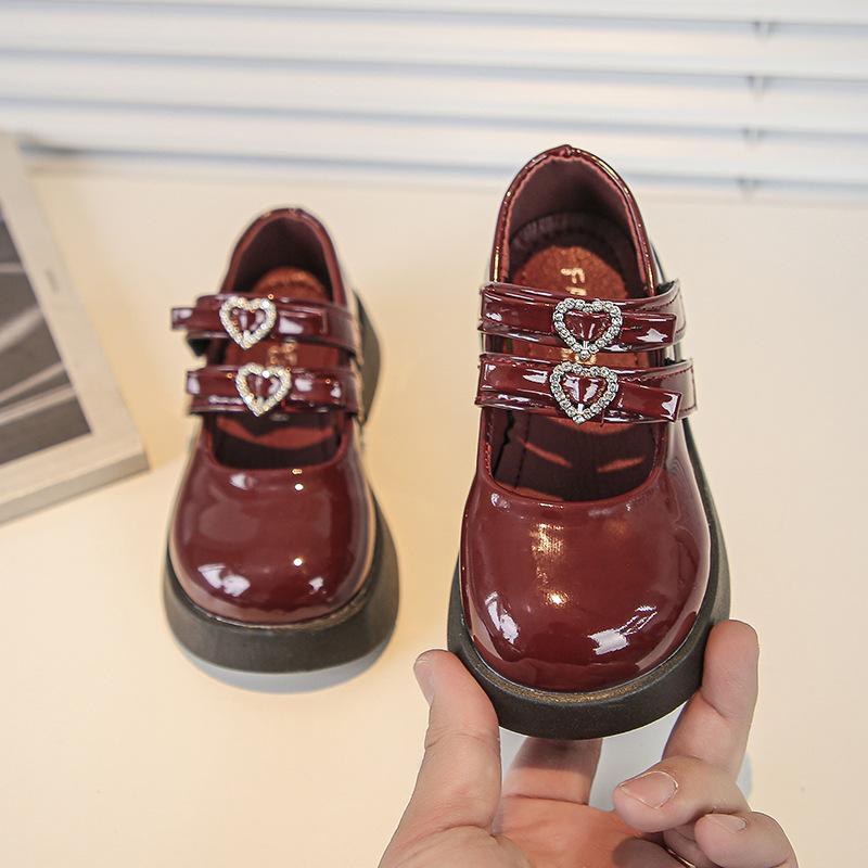 

Girls leather shoes2026New Spring and Autumn Soft-Soled Shoes for Little Girls, Performance Shoes for Older Children, Children s Flat Shoes, Single 26Inner Length16cm вино красного